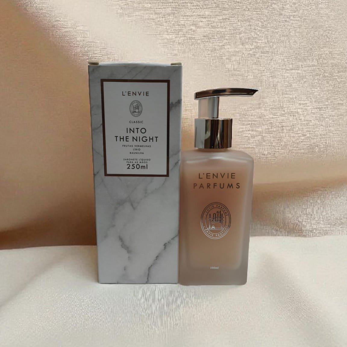 1000011364.jpg Sabonete Líquido para as Mãos Into The Night 250ml – L’ENVIE - Imagem 1