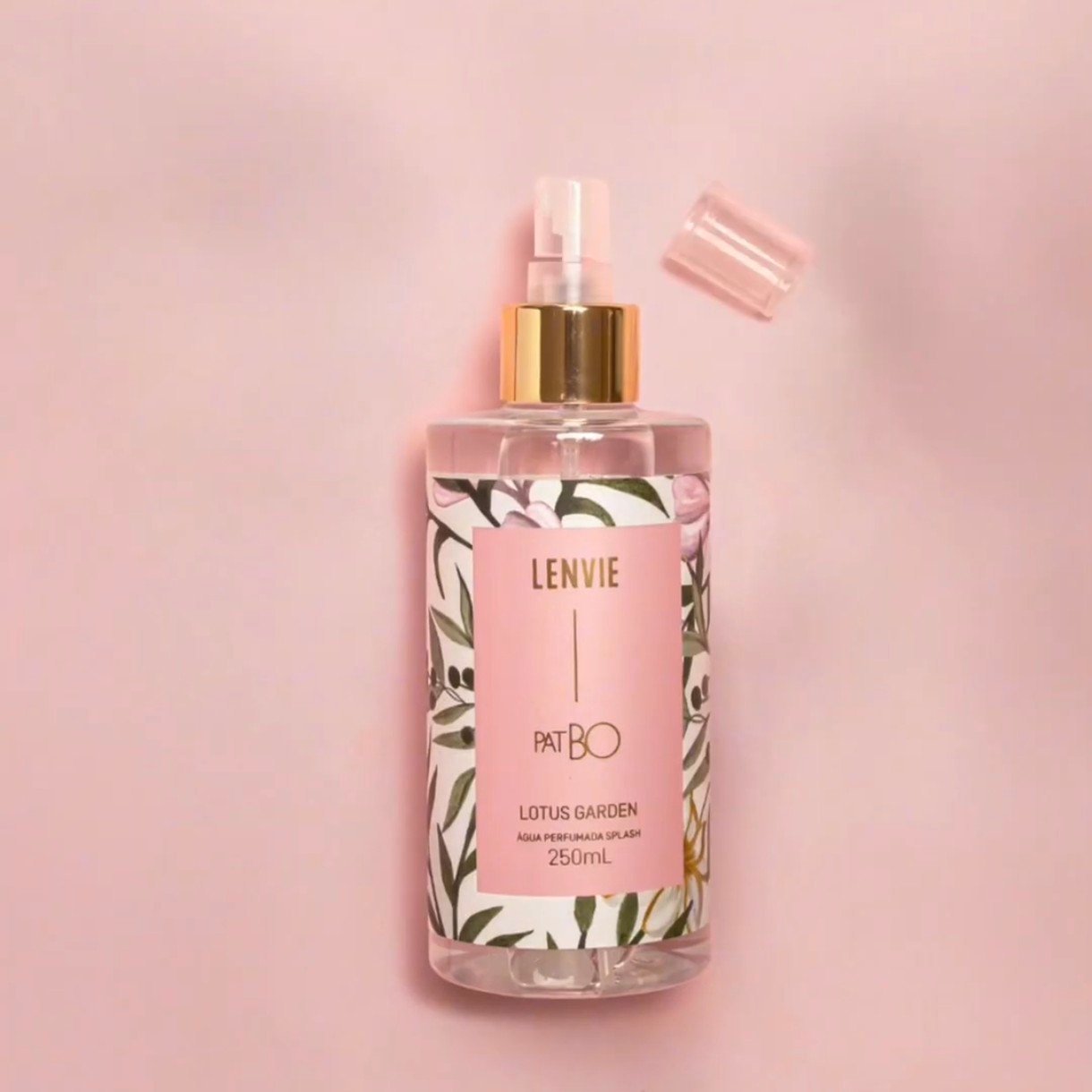 1000078804-1.jpg Água Perfumada Splash Lotus Garden 250ml – LENVIE + PatBO - Imagem 1